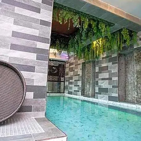 Cabanaz Pool Villa