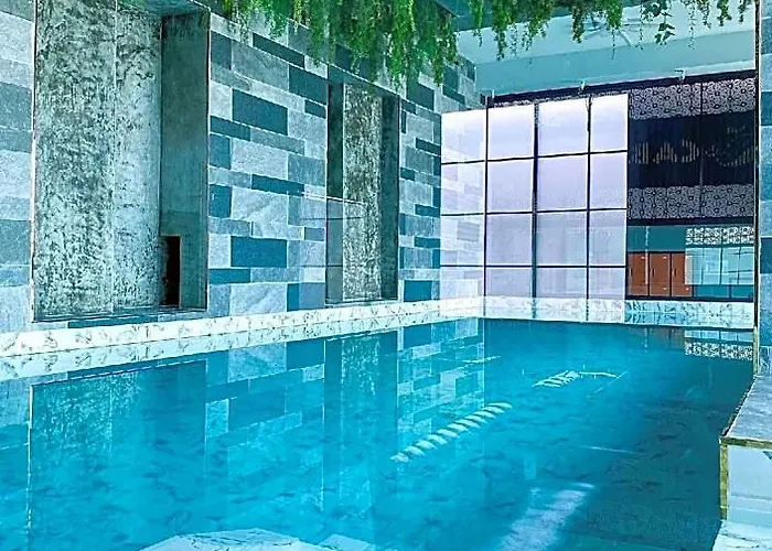 Cabanaz Pool מלון